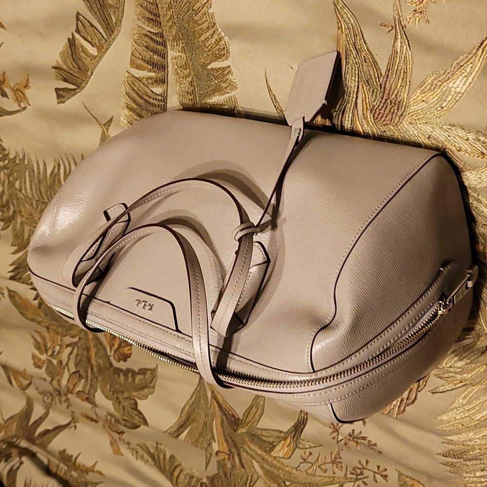 Handbag - Picture 2 of 10